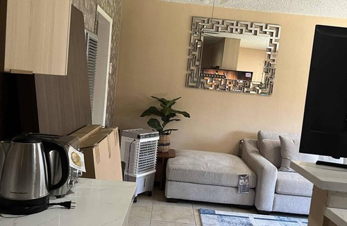 Del Rey Apartment | Welcoming 1-bedroom apartment in fabulous Los Angeles.