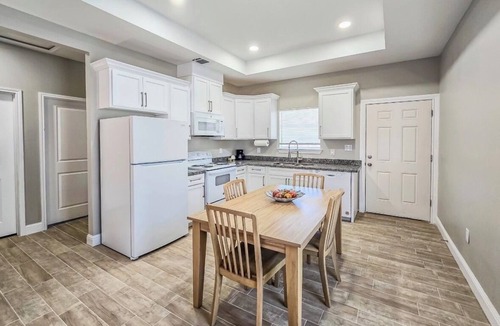 Rosita South House | Welcoming 2-bedroom house with AC in charming Eagle Pass