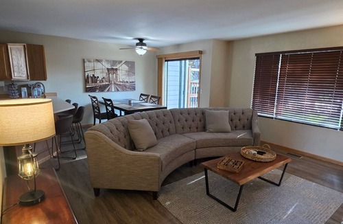 West End Condo | Welcoming 3-bedroom condo with AC in Billings