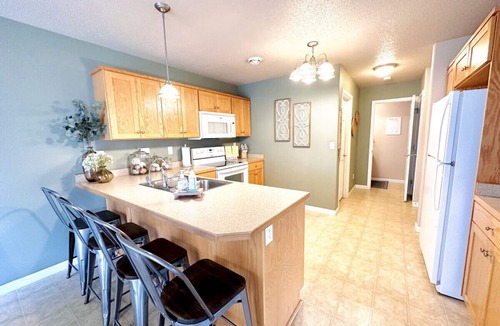 West Fargo House | Westport Beach Hideout