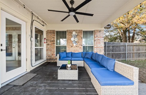 Wills Point House | Westshore Willis Point