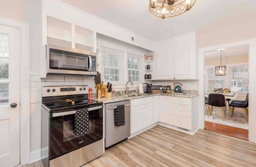 High Point House | Westwood Retreat: Chic Interiors in a Premier Neighborhood