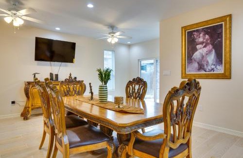 Brownsville House | WFH-Friendly Brownsville Home w/Private Patio