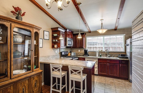 Hayward House | WFH-Friendly Retreat w/Office Near Silicon Valley