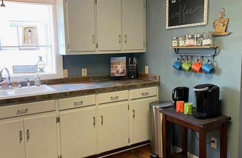 Dillon House | White Cottage Retreat