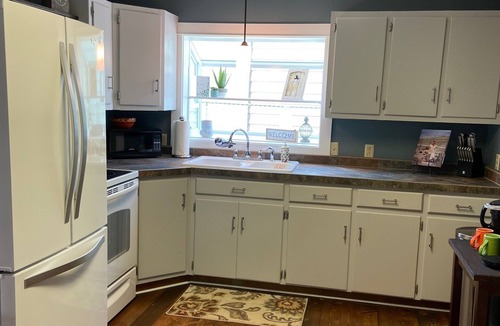 Dillon House | White Cottage Retreat