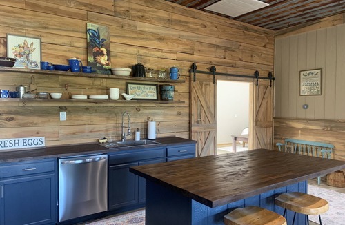 Murfreesboro House | White Oak Farm Vacation Rental