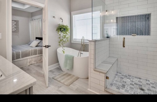 Mount Holly House | White Water Retreat