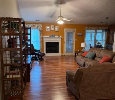 Lexington House | Whitfield Manor