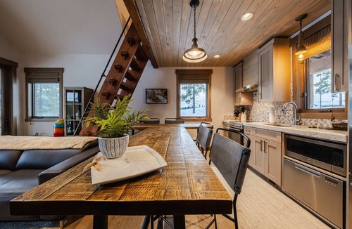 Eureka House | Wilderness Club Cottage on 18th Green