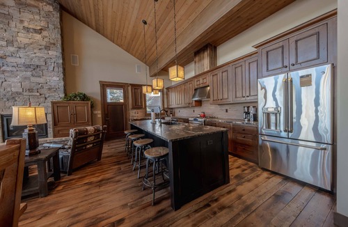 Eureka House | Wilderness Club Lakefront Lodge