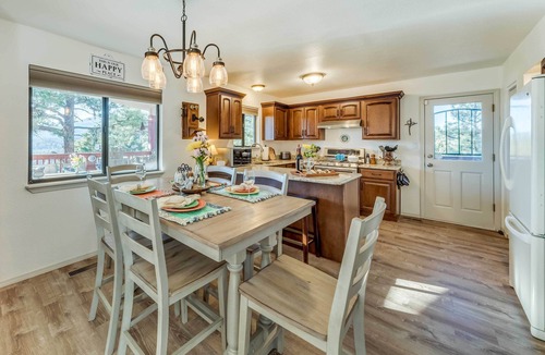 Ruidoso Cabin | Wildlife Watching & Mtn Views: Luxe Ruidoso Escape