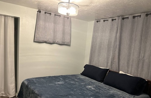 Riverfront Apartment | Williamsburg Grotto