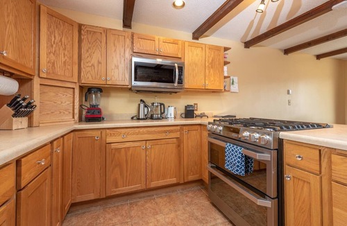 Lander House | Wind River Place - with Hot Tub, Mountain views!