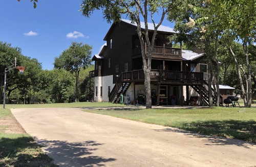 Gruene House | Windmill Springs In Gruene With River frontage! Walking distance to Gruene Hall!
