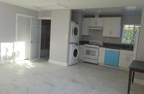 West Hills House | winter Special, CUTE STUDIO (GUEST HOUSE)