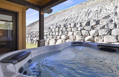 Park City House | Winter specials: Bright, Modern Retreat with Hot Tub +Game Room sleeps 12.