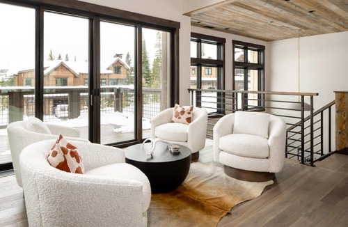 Spanish Peaks House | Winter Stays! Luxury, Ski-In Ski-Out Mountain Cabin! Game Room! Hot Tub!