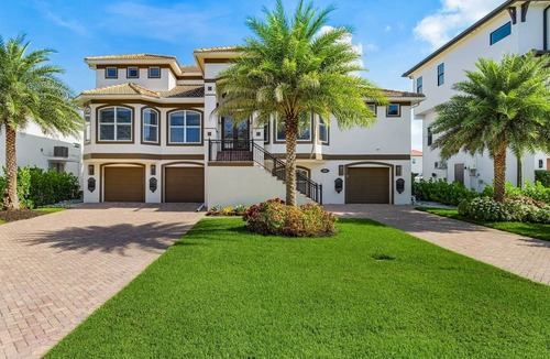 Vanderbilt Beach House | Winterwind- A Water Lovers Oasis