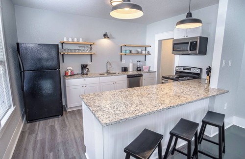 Nevada Street Cottage | Wonderful 3 BR 2 BA Near Downtown