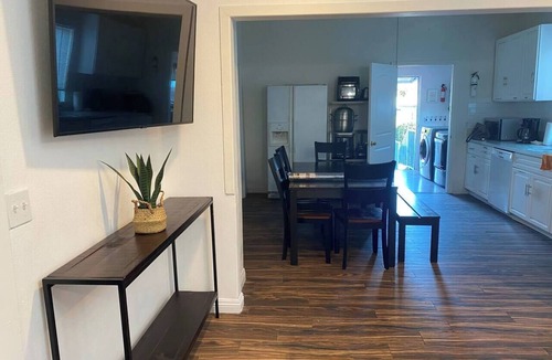 Bungalow Heaven House | Wonderful 4-bedroom house with AC in charming Pasadena