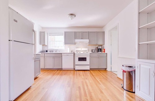 Tuckahoe House | Wonderful, cozy fully furnished home! Large, private back yard!