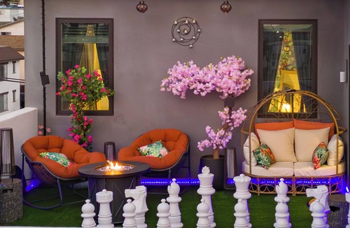Morena Apartment | Wonderland Penthouse Apart w/Garden Oasis Sunsets