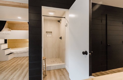 Columbia Falls Hostel | Wonderstone Bunkhouse (Individual Bed)