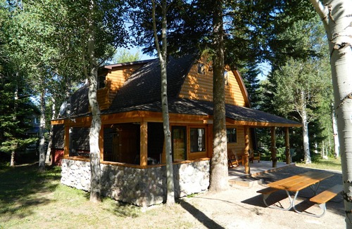 Lazy Acres House | Wooded Bliss One - Great duplex just 8 miles from Yellowstone National Park!