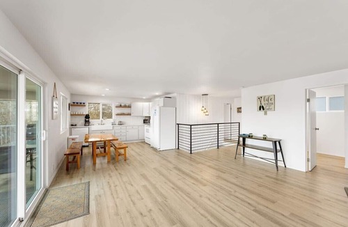 Worley House | Woodland Escape | Modern home with private slip