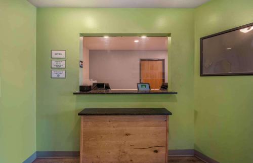 Springdale Hotel | WoodSpring Suites Springdale