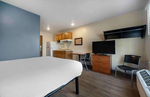 Springdale Hotel | WoodSpring Suites Springdale
