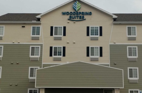 Williston Hotel | WoodSpring Suites Williston