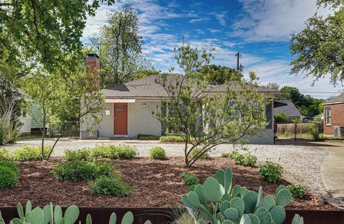 Fort Worth House | Work & Play in Fort Worth! Retro Home 5 Mi to TCU