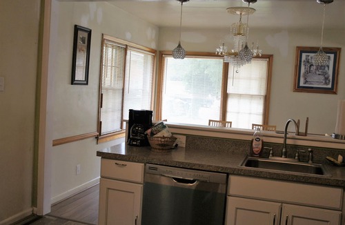 Chamberlayne House | Worker's Den in Richmond - 5 bdr house 3K SF in zip 23227