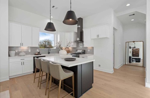 Spring Branch Central House | World Cup 4-Story Villa | Rooftop Terrace | Gated