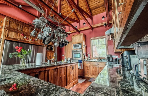 Woodland Heights House | World Cup Exclusive Private Estate, Luxury Houston Stay