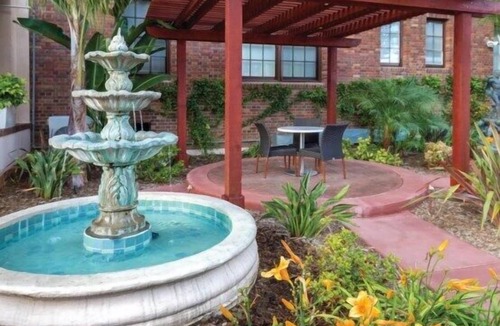 Park West House | WorldMark Inn at the Park - Studio King