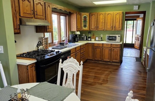Olean House | WOW! OleanGrt PriceEntire house! 4 bedrooms 2.5 baths 30 mins to Ellicotville