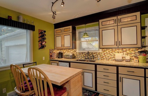 Depot Bench House | Writer's Cottage by Historic Depot, BSU, Downtown & Morrison Center