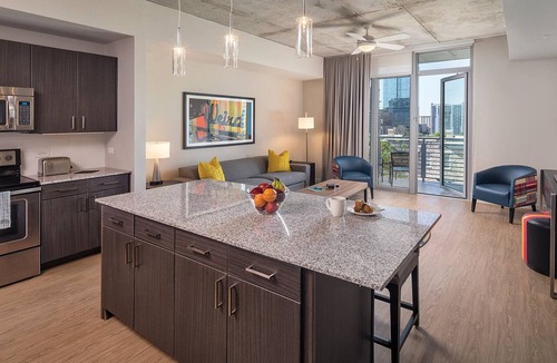 Civic District Condo | Wyndham Austin - 1 Bedroom Deluxe