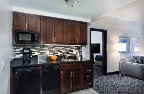 Lower Nob Hill Condo | Wyndham Canterbury | Two 1BR/1BA Suites