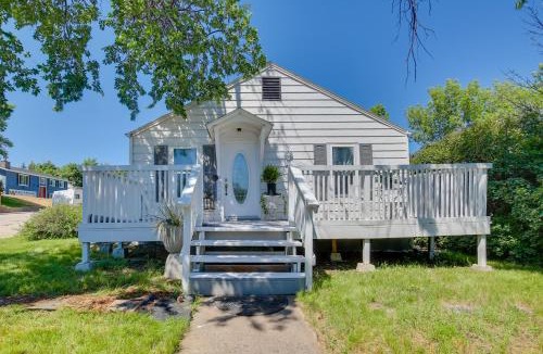 Gillette House | Wyoming Retreat with Furnished Porch, Near Fishing!