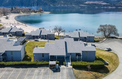 Wapato Point Condo | Yacinde B6 Beachfront and Pool with Loft and Balcony