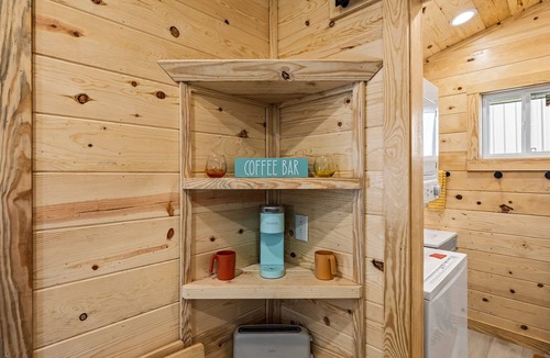 Crystal Beach Cabin | Yellow Submarine Beach Cabin ~ Near Margaritaville