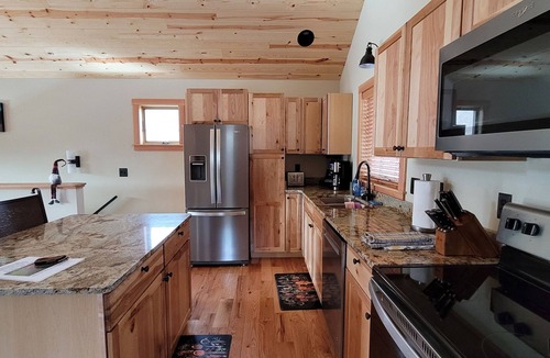 Gardiner House | Yellowstone Beauty Overlooking Yellowstone River BRAND NEW Gardiner, MT