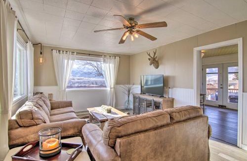 Livingston House | Yellowstone Country Family Home with View and Hot Tub