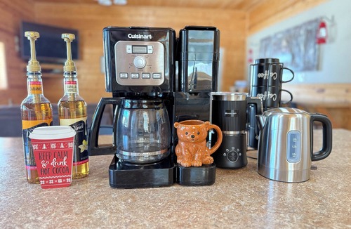 Island Park Cabin | Yellowstone Getaway, Private Hot Tub, Trailer Parking, Free Wifi & Satellite Tv