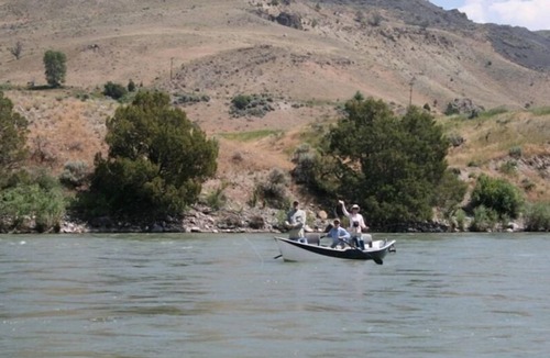 Gardiner Cabin | Yellowstone Park Riverfront Cabins