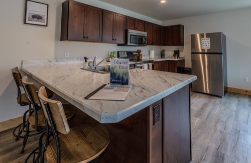 Gardiner Apartment | Yellowstone Retreat Rentals U1: two blocks from Yellowstone!